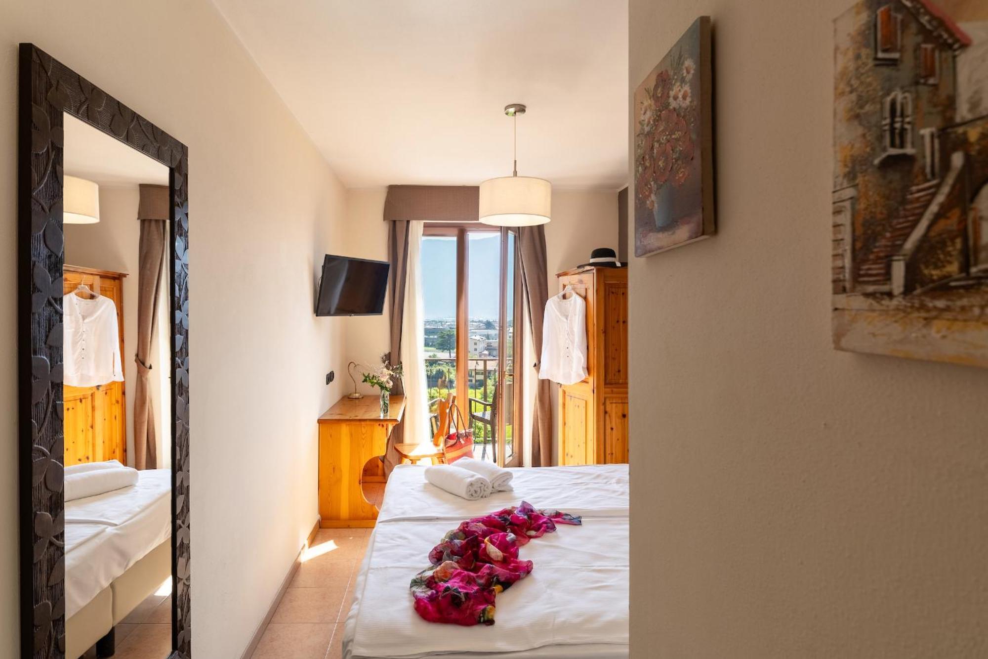 Agritur Eden Marone Villa ริวาเดลการ์ดา ภายนอก รูปภาพ