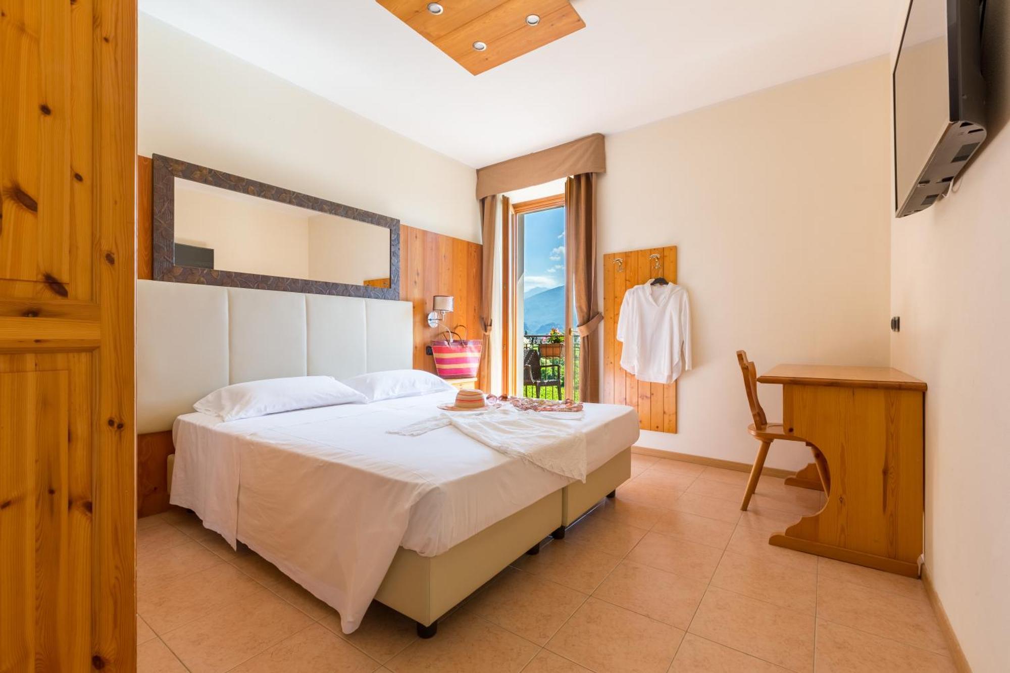 Agritur Eden Marone Villa ริวาเดลการ์ดา ภายนอก รูปภาพ