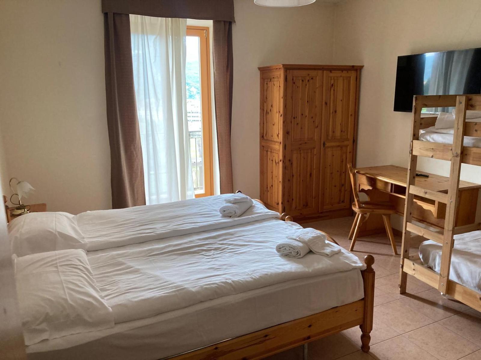 Agritur Eden Marone Villa ริวาเดลการ์ดา ภายนอก รูปภาพ