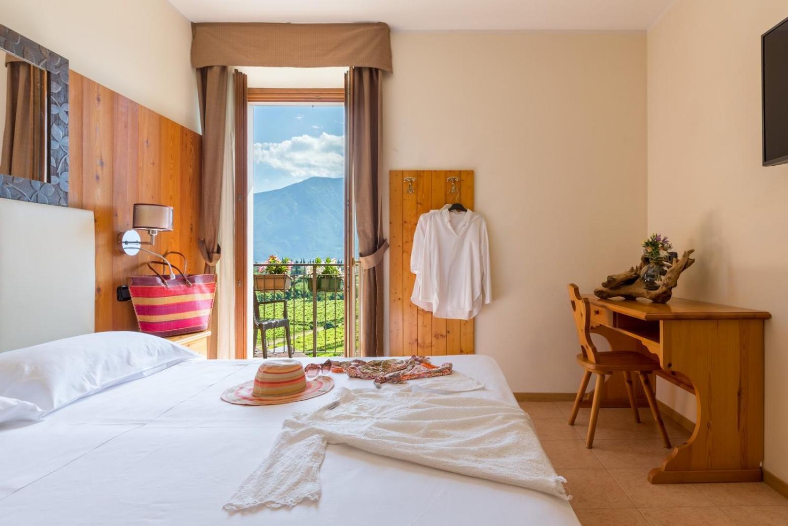 Agritur Eden Marone Villa ริวาเดลการ์ดา ภายนอก รูปภาพ