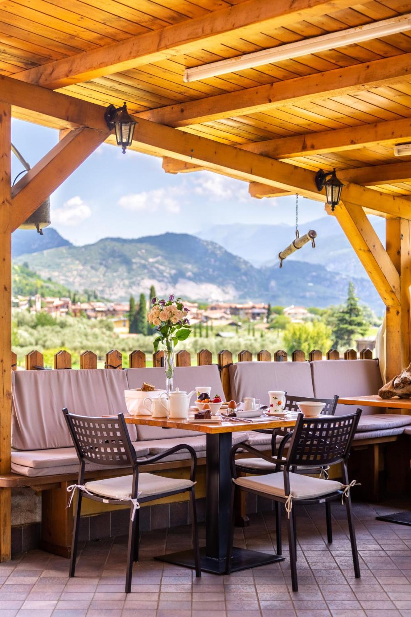 Agritur Eden Marone Villa ริวาเดลการ์ดา ภายนอก รูปภาพ